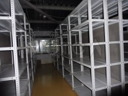 Стеллажи металлические (5м*1,8м) 