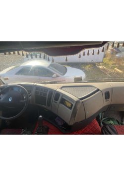 Грузовой тягач седельный