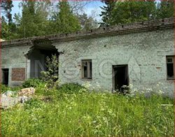 Здание 51,4 кв.м. и земельный участок 241190 кв.м. в Ленинградской обл. 