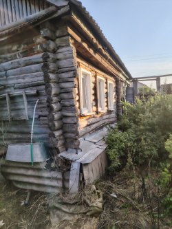 Доля в праве 1/2 на жилой дом площадью 58.9 кв. м. (кадастровый номер 58:21:0140203:317) и…