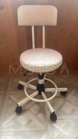 Стул для врача 