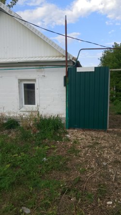 1/3 доли земельного участка и 1/3 доли жилого дома