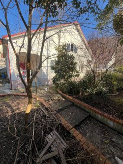 Нежилое здание, (садовый дом), 329,3 кв.м, З/У 1543 кв.м в с/т «Мамайка», Сочи, Центральный район.