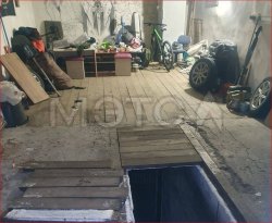 Гараж 32,2 кв.м. и земельный участок 36 кв.м. в Свердловской обл. 