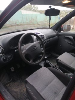 Легковой автомобиль