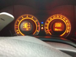 Автомобиль легковой, марка: TOYOTA,
модель: COROLLA, VIN:
JTNBV56E102011714, гос. рег…