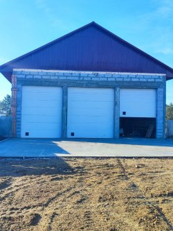 Здание нежилое (гараж)