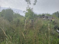 Лот №1 Недвижимое имущество:
1/4 общей долевой собственности на жилое здание, площадью 35,1 кв.м…