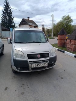 Легковой автомобиль Фиат Добло