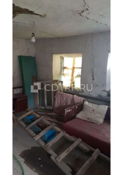 Земельный участок и жилые дома, адрес: Ростовская обл, с. Рассыпное,  ул. Набережная