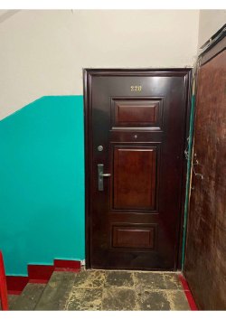 1/2 доля в праве на жилое помещение,
площадь: 62,3кв.м., кадастровый номер:
51:06:0030105:7411…