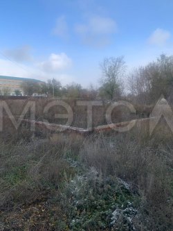 Объект незавершенного строительства 131 кв.м. и земельный участок 920 кв.м. в Оренбургской обл. 