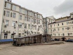 Помещение 158,7 кв.м. и земельный участок 413 кв.м. в Москве 