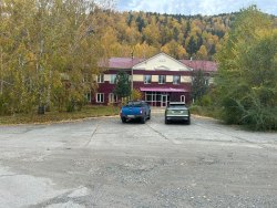 Административное здание, 992,2 кв. м, г. Саяногорск, пгт. Майна, Административная площадь, стр. 4