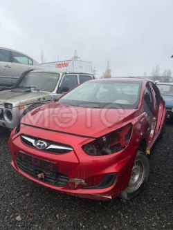 Hyundai Solaris, 2012 года, 107 лс, 333000 км, АКПП 