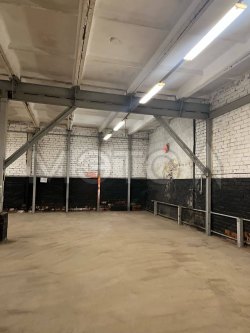 Помещение 942,2 кв. м и земельный участок 4 926 +/- 25 кв. м в Новгородской обл. 