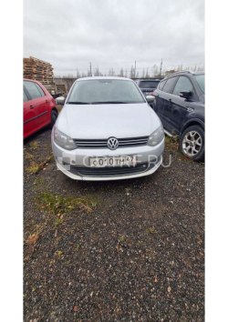 Автомобиль ФОЛЬКСВАГЕН POLO, 2013 года выпуска