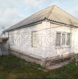 1/10 доля дома и 1/10 доля земельного участка в Белгородской обл. 