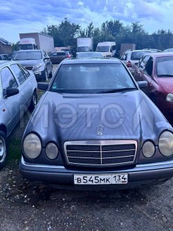 Mercedes-Benz Е200, 1998 года, 136 лс, 337901 км 