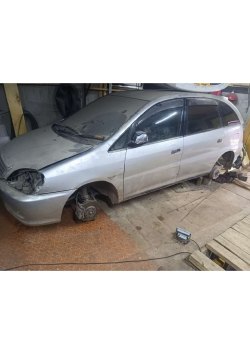 Легковой автомобиль ТОЙОТА НАДИА