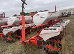 Сеялка KOCMA TRM прицепная (8 рядов, кукуруза, подсолнечник, с удобр. 1350л.), 2021 года 
