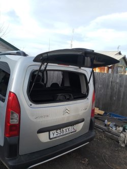 Аверин Виктор Викторович
Автомобиль Citroen Berlingo легковой универсал
2011 г.в. Лот №1