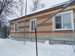жилой дом пл. 133,3 кв.м и земельный участок пл. 1 345 кв.м