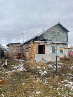 Дом 81,6 кв.м. и земельный участок 707 кв.м. в Свердловской обл. 