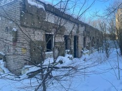 Здание нежилое (здание магазина), площадь 282,9 кв. м, кадастровый номер: 47:20:0905001:99…