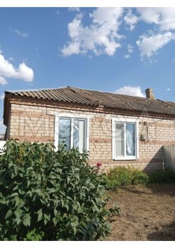 1/3 доля квартиры и 1/3 доля земельного участка в Ставропольском крае 