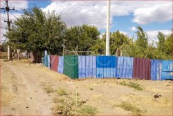 1/3 доля квартиры и 1/3 доля земельного участка в Астраханской обл. 