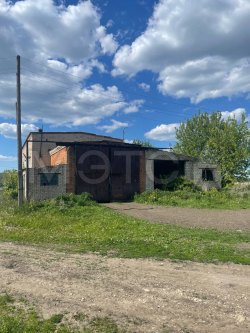 Здание 368,4 кв.м. и земельный участок 39571 кв.м. в Орловской обл. 