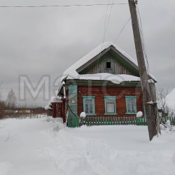 1/3 доля земельного участка и 1/3 доля дома в Кировской области 