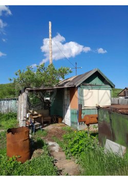 Здание 5,7 кв.м. и земельный участок 596 кв.м. в Оренбургской обл. 