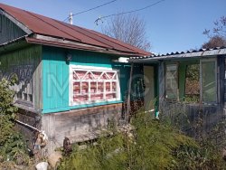 Дом 16 кв.м, сооружение 8 кв.м. и земельный участок 414 +/- 7 кв.м. в  Пермском крае 