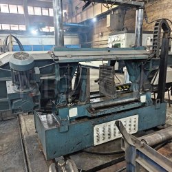 Пила ленточная DCB-S560 