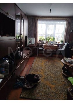 4/6 доли квартиры в Свердловской обл. 
