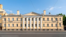 Нежилое здание - 2 410,8 кв. м с учетом неотделимых улучшений (134 поз.), земельный участок - 1…