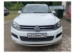 Автомобиль Volkswagen Touareg