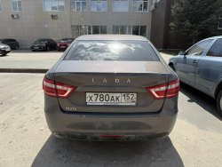 автомобиль LADA VESTA