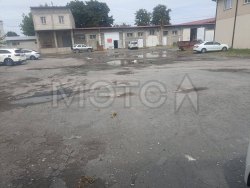 Помещение 13,9 кв.м. и земельный участок 1365 кв.м. во Владикавказе 