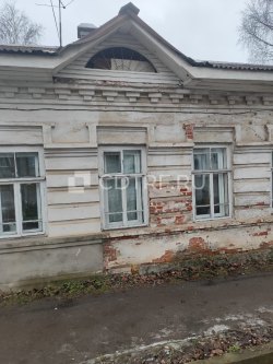 Жилой дом и З/У:Ярославская обл,г Углич,ул.Первомайская,д.26,к.н.76:22:010101:1126,83,3км.
