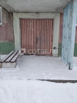 - Помещение жилое в общей долевой собственности, доля в праве 1/4, расположенное по...