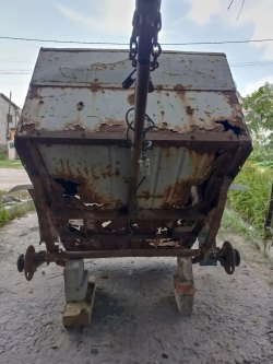 Прицеп ЧМЗ АПХТ812410 1993 года выпуска государственный регистрационный знак АМ666022, цвет серый…