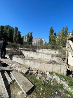 Объект незавершенного строительства 289 кв.м. и земельный участок 2320 кв.м. в Махачкале 