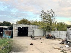 Здание 321,2 кв.м и земельный участок 1200 кв.м в Белгородской обл. 