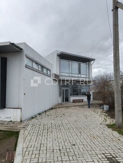 Производственный комплекс в Тукаевском районе, пл. здания — 3400 м, участок — 0,75 га.