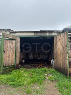 Гараж 49,4 кв.м. и земельный участок 23 кв.м. в Коми 