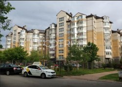 1/76 доли в нежилом помещении площ.2839,5 кв.м. г.Санкт-Петербург, ул.Главная, д 31,к.2,А