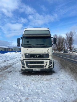 Автомобиль марки VOLVO модель FH460 2009 г.в. VIN-номер YV2AG20A6AB552697
